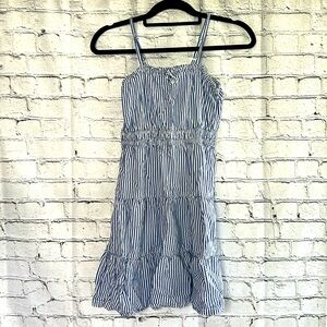 ⭐️ Old Navy blue & white pinstripe sleeveless tiered ruffle midi dress girl L
